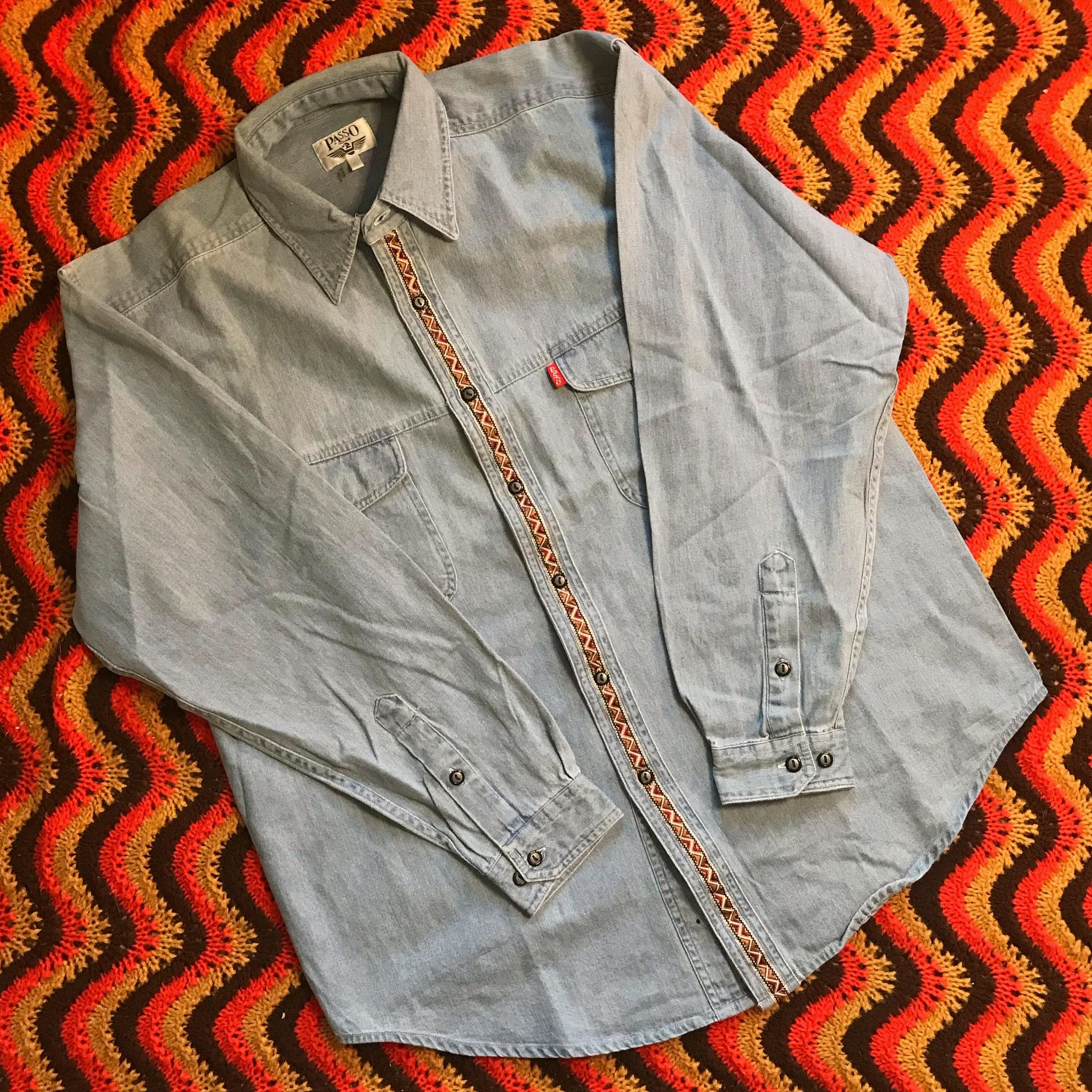 'ON THE RANGE' BUTTON-UP
